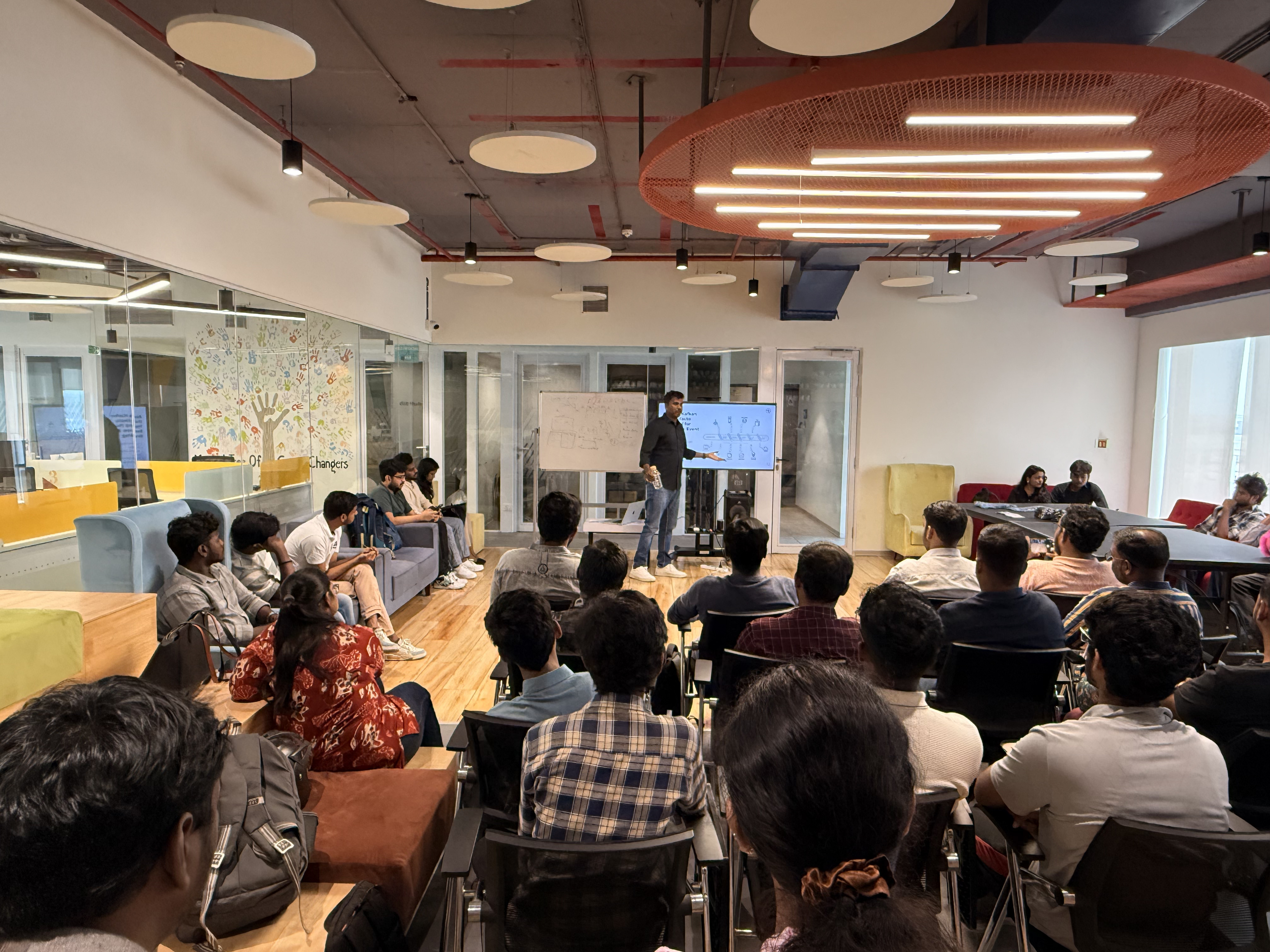 Mani Selvan presenting Kafka architecture slides during his Flink session